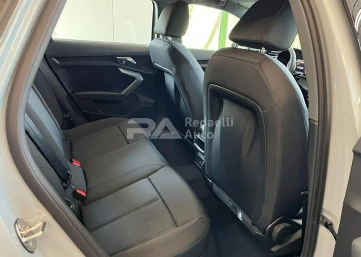 Audi A3 Sportback nuova a Lecco (9)