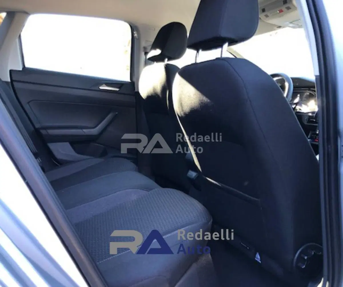Volkswagen Polo nuova a Lecco (9)