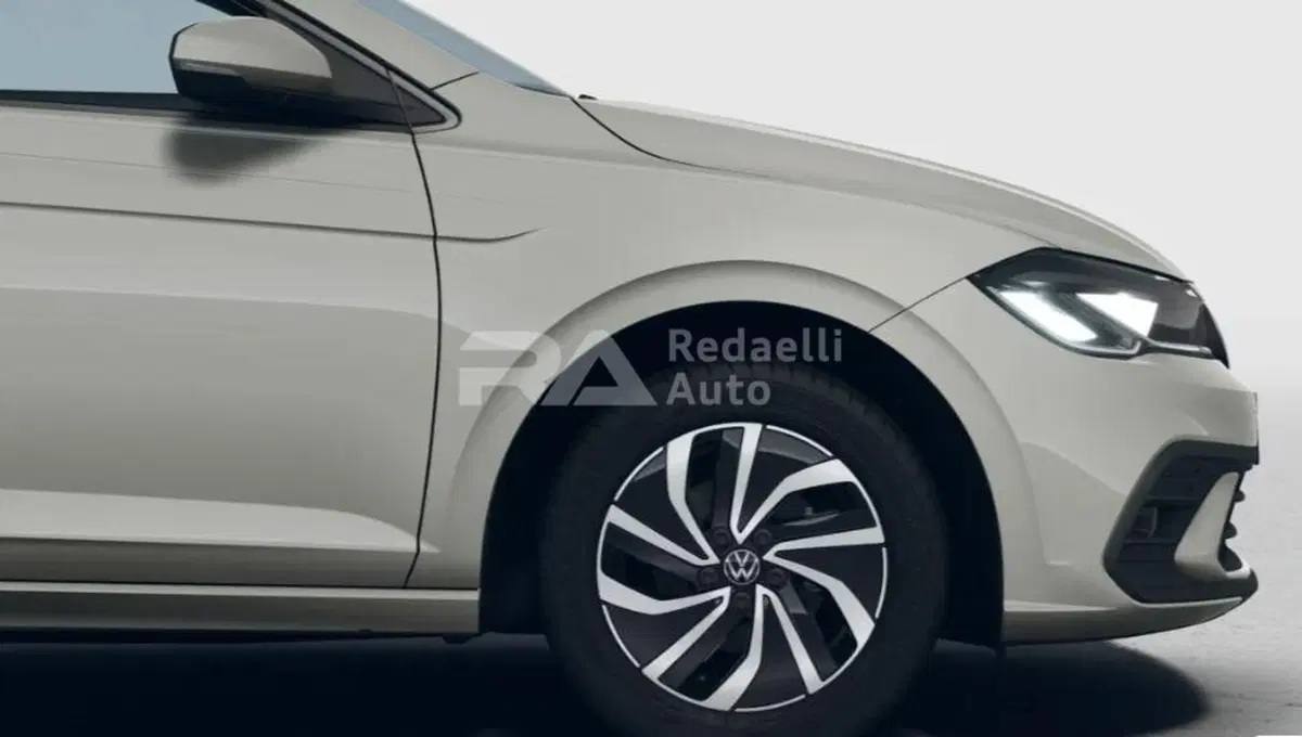 Volkswagen Polo nuova a Lecco (5)
