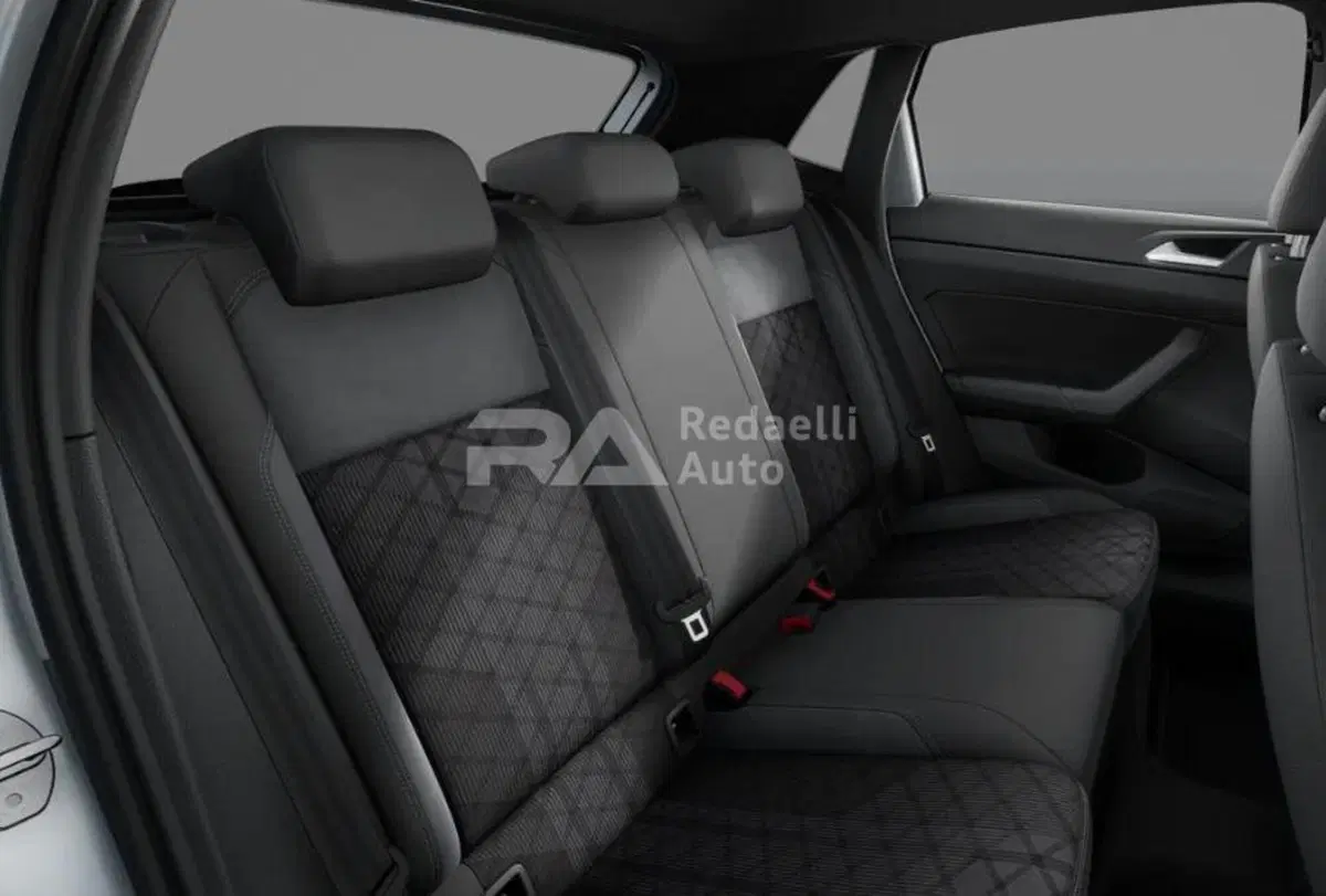 Volkswagen Polo nuova a Lecco (8)