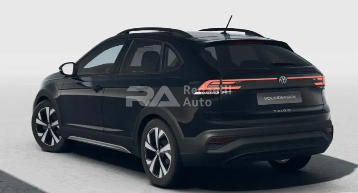Volkswagen Taigo nuova a Lecco (3)