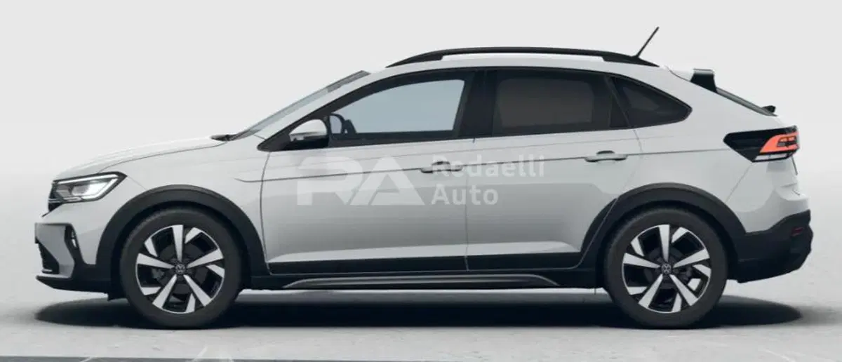 Volkswagen Taigo nuova a Lecco (2)