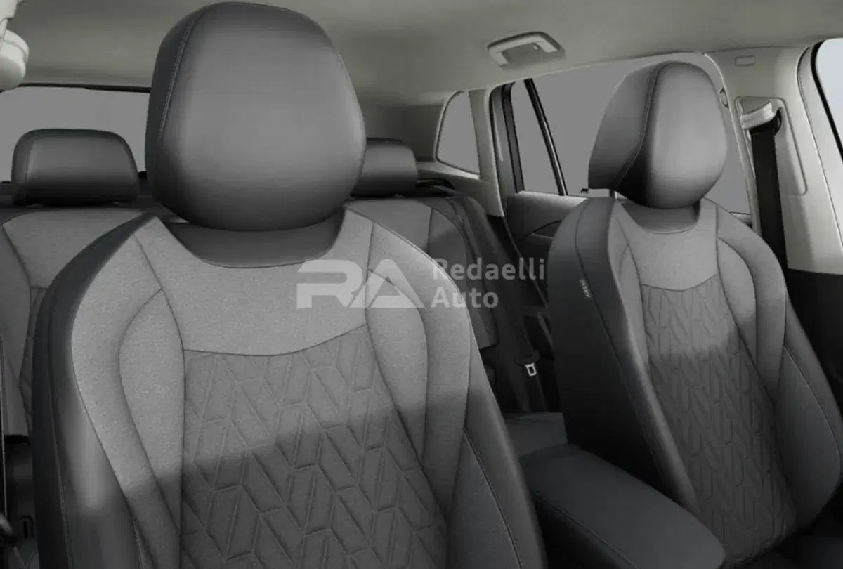 Volkswagen Tiguan nuova a Lecco (6)