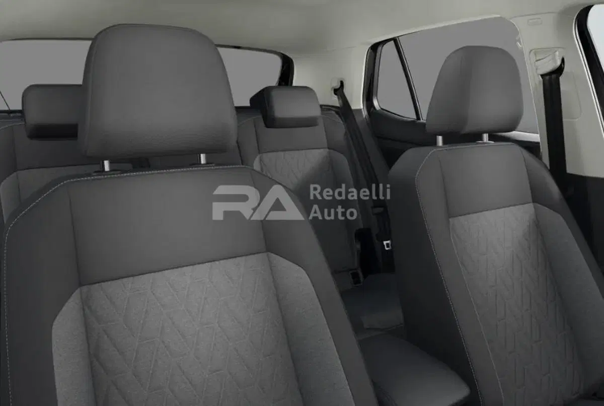 Volkswagen T-Cross nuova a Lecco (6)