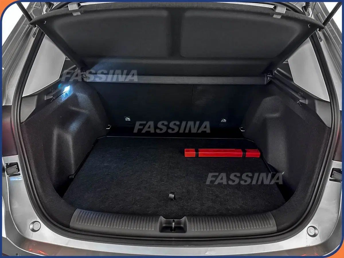 Mg ZS nuova a Milano (12)