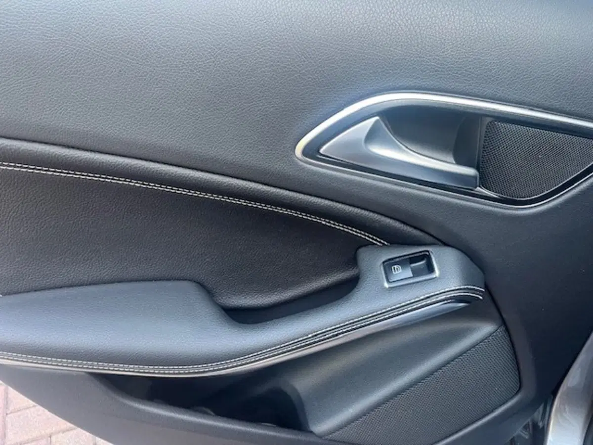 Mercedes-Benz CLA Shooting Brake usata a Brescia (20)