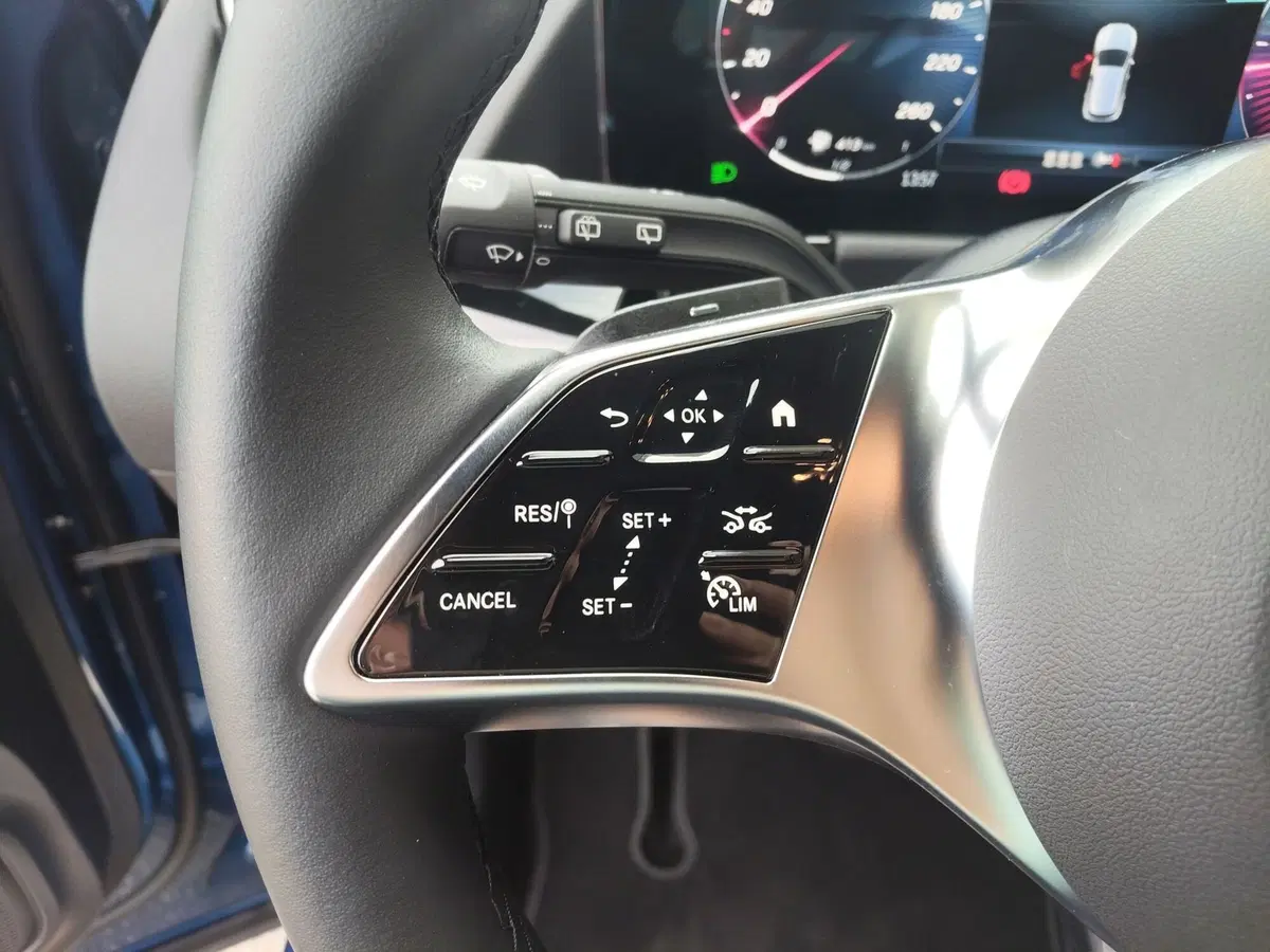 Mercedes-Benz GLA SUV usata a Modena (10)