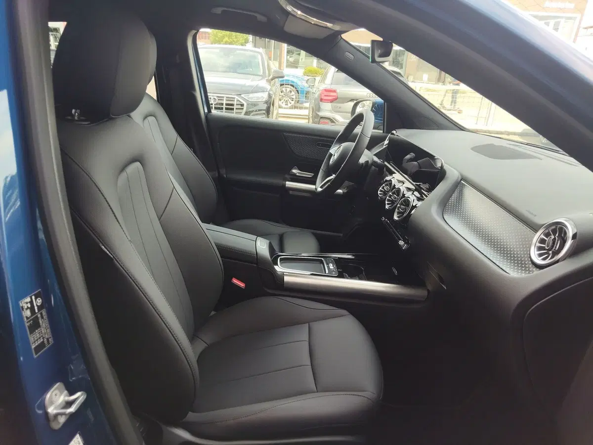 Mercedes-Benz GLA SUV usata a Modena (16)