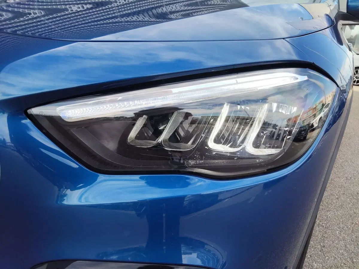 Mercedes-Benz GLA SUV usata a Modena (19)