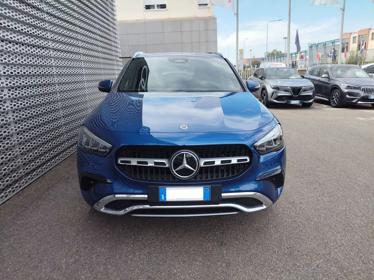 Mercedes-Benz GLA SUV usata a Modena (2)