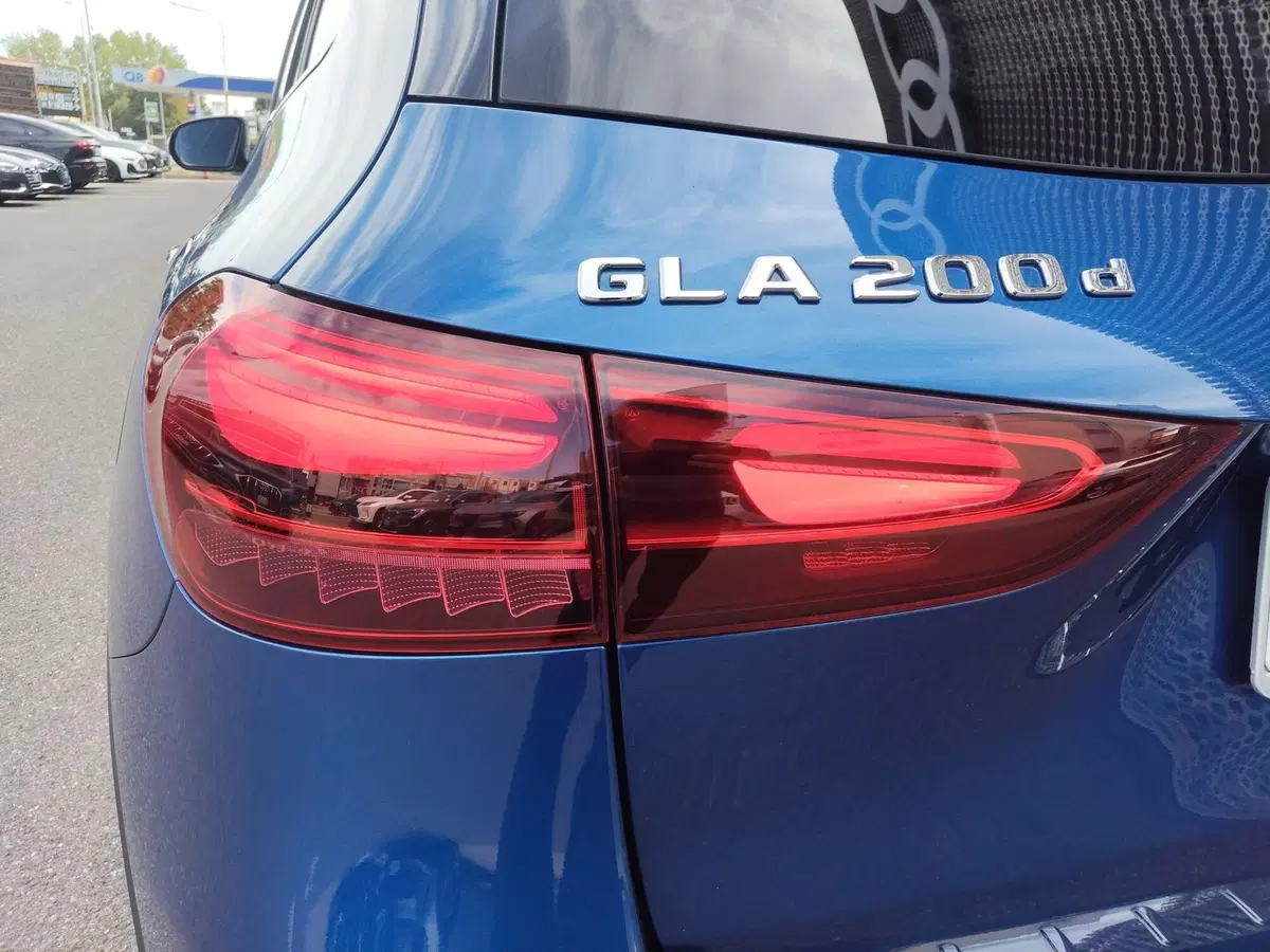 Mercedes-Benz GLA SUV usata a Modena (20)