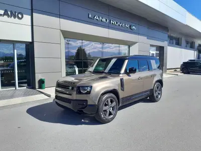 Land Rover Defender 110 3.0d i6 mhev X-Dynamic SE awd 250cv auto del 2023 usata a Cuneo