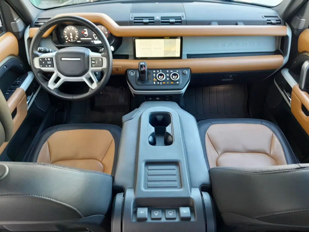 Land Rover Defender usata a Cuneo (8)
