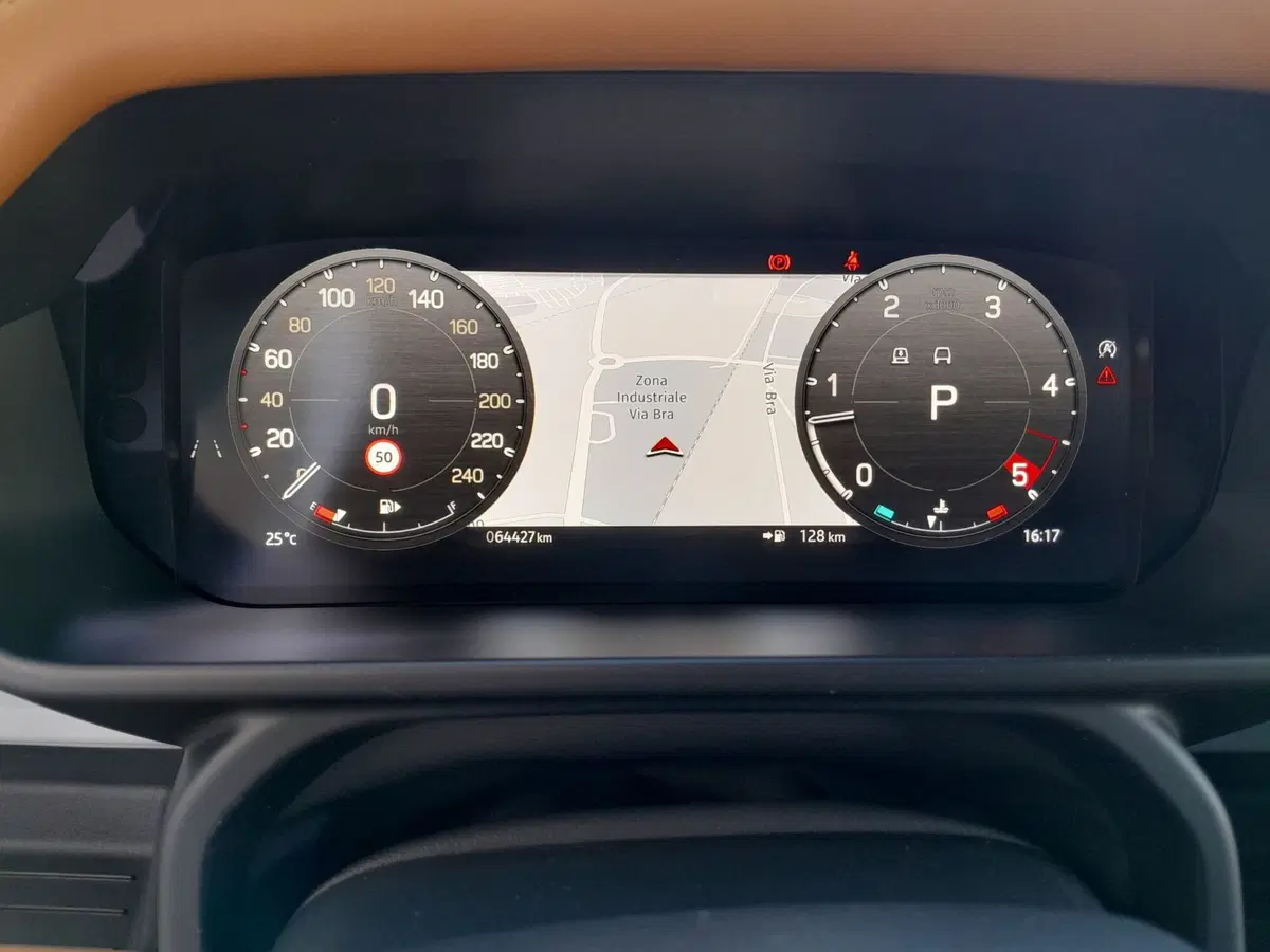 Land Rover Defender usata a Cuneo (10)