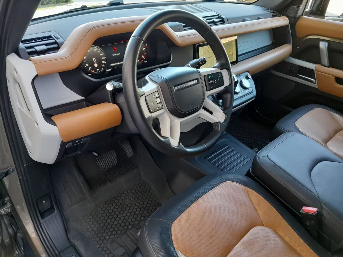 Land Rover Defender usata a Cuneo (14)