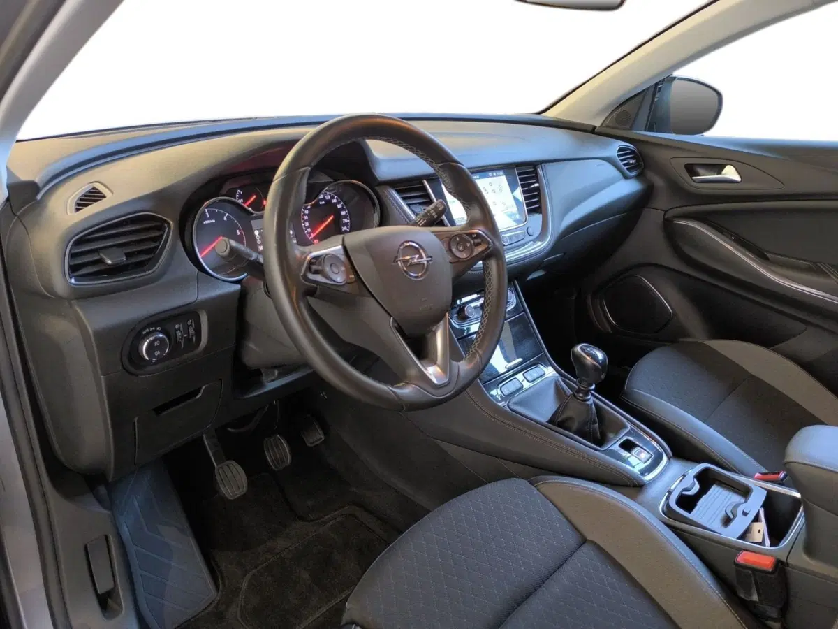 Opel Grandland usata a Udine (10)