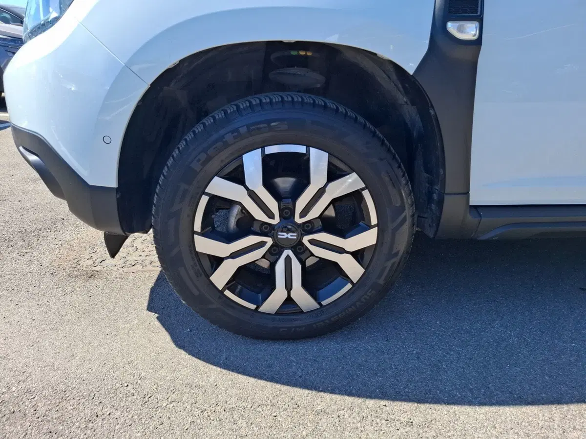 Dacia Duster usata a Latina (11)