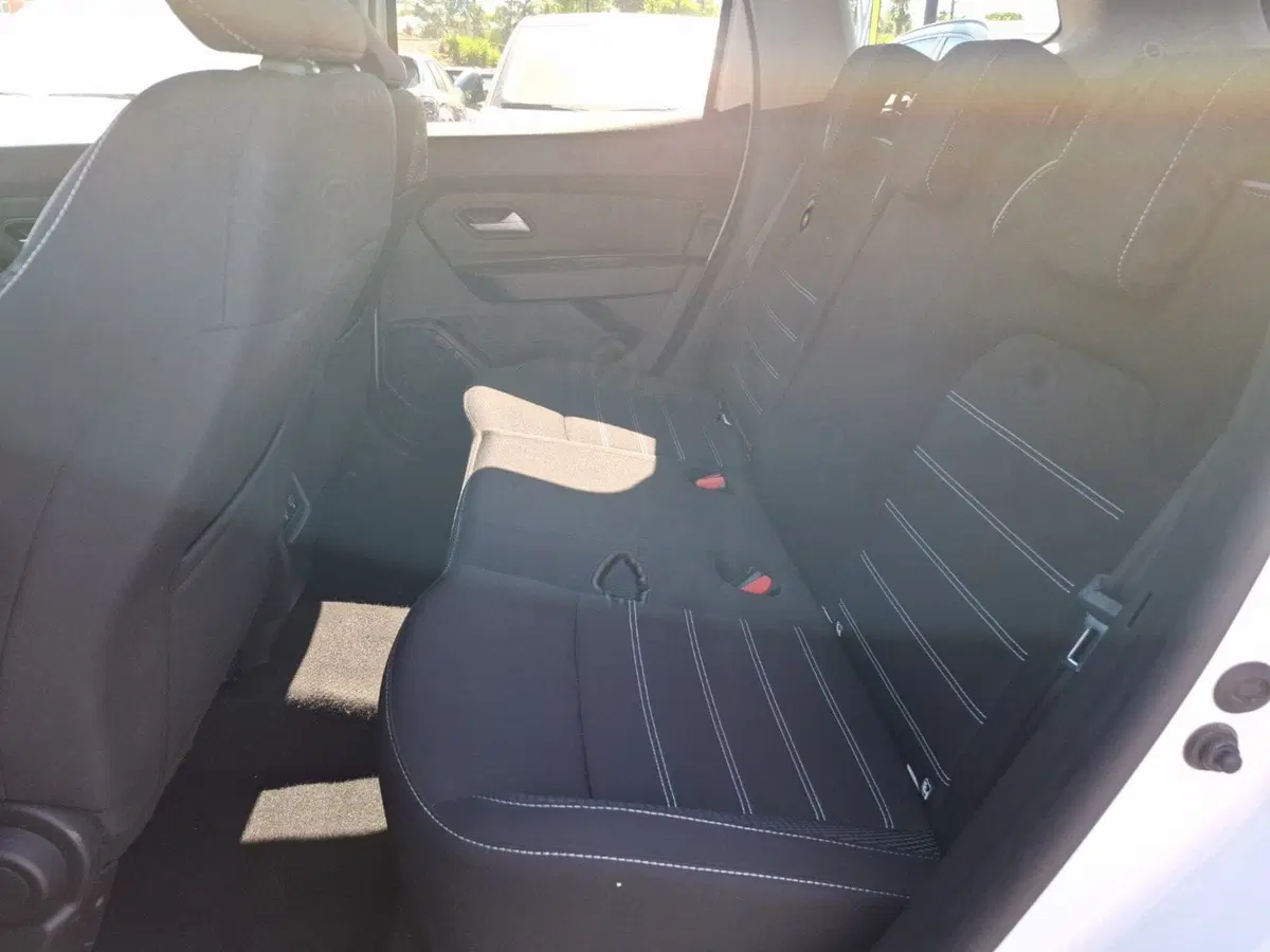 Dacia Duster usata a Latina (17)
