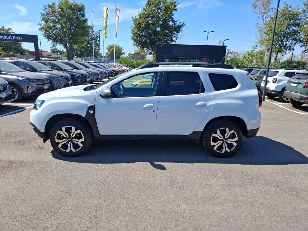Dacia Duster usata a Latina (7)