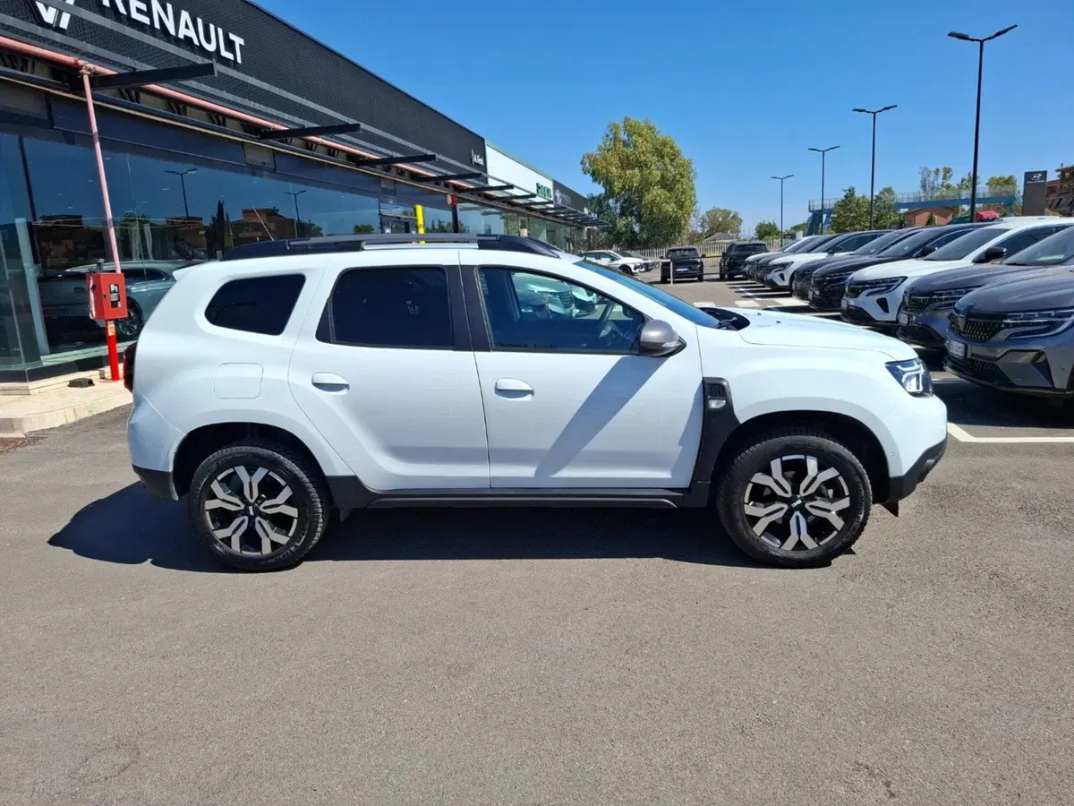Dacia Duster usata a Latina (8)