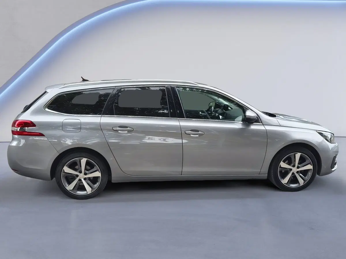 Peugeot 308 SW usata a Padova (8)