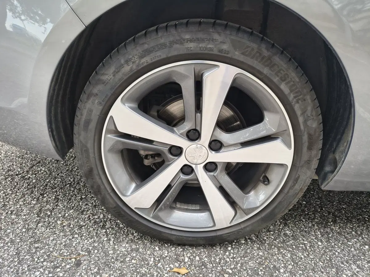 Peugeot 308 SW usata a Padova (9)