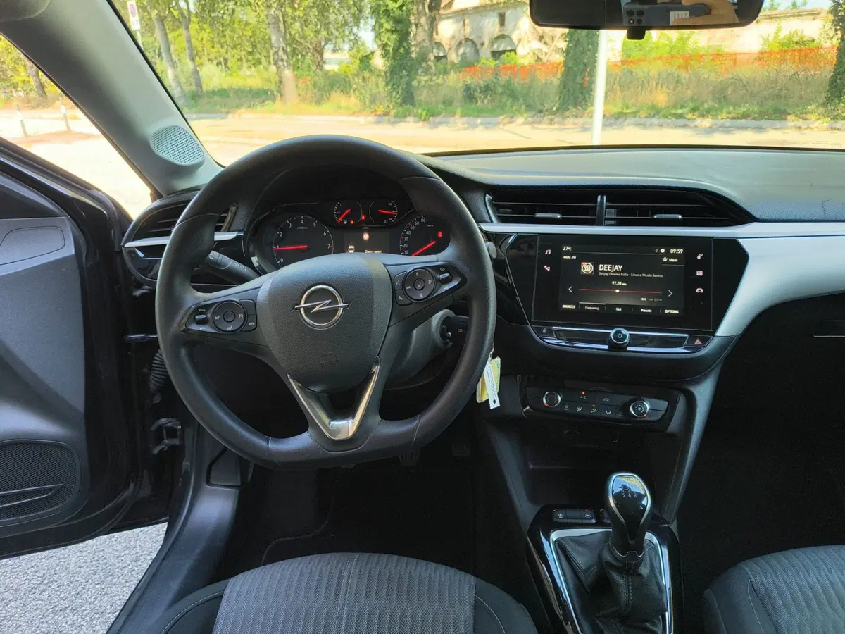 Opel Corsa nuova a Padova (17)