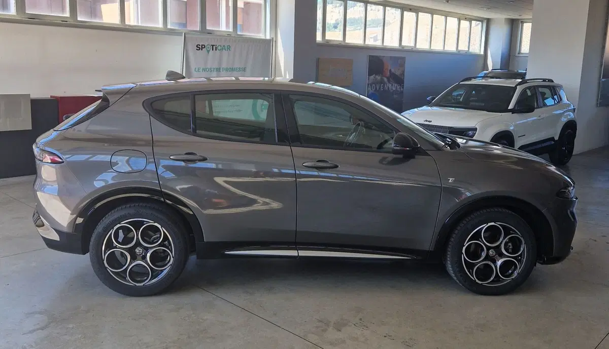 Alfa Romeo Tonale usata a Terni (6)