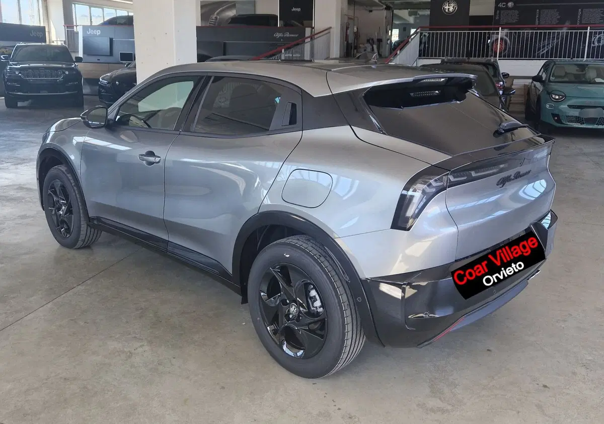 Alfa Romeo Junior nuova a Terni (4)