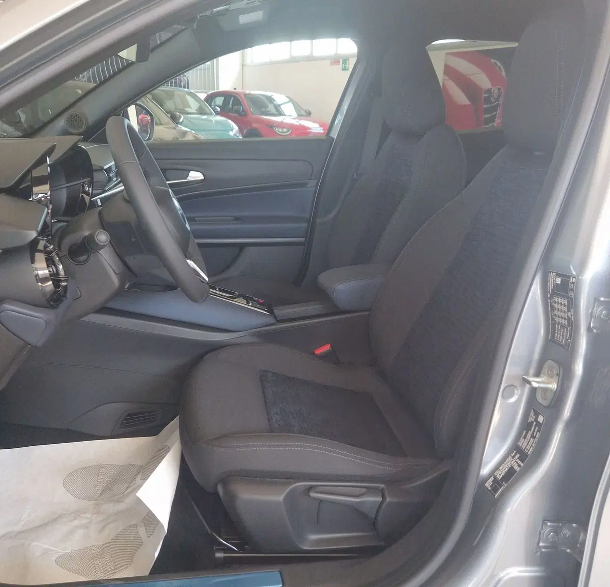 Alfa Romeo Junior nuova a Terni (7)