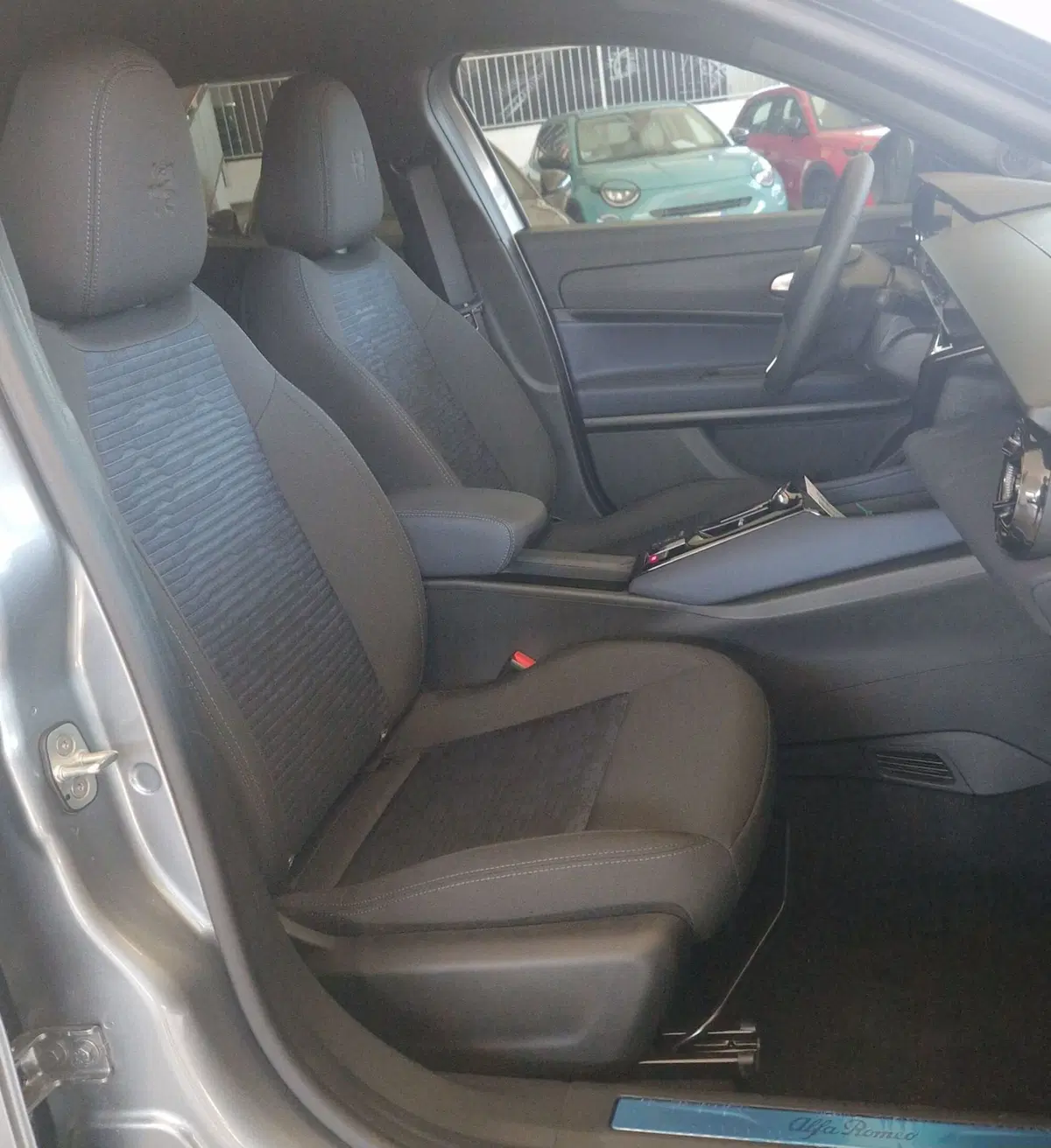 Alfa Romeo Junior nuova a Terni (8)