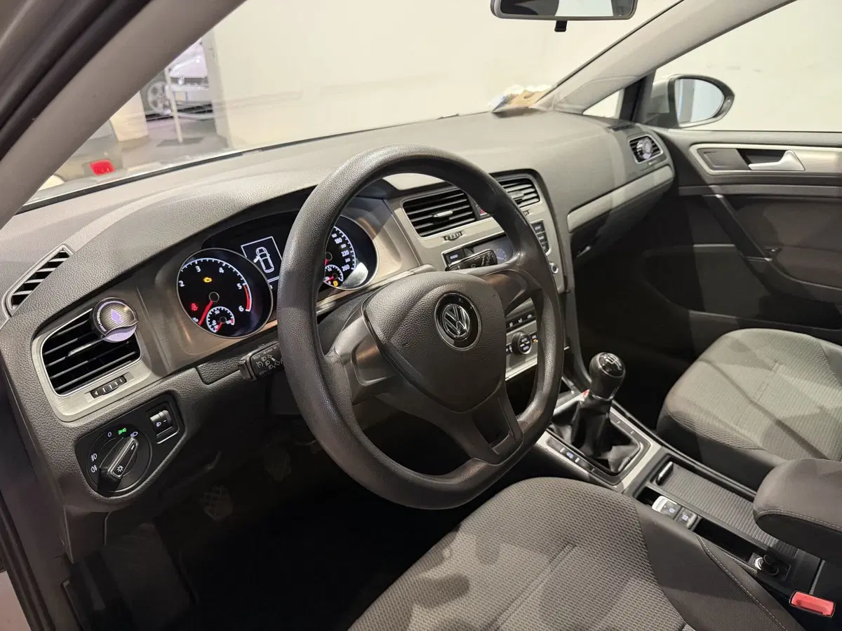 Volkswagen Golf usata a Genova (8)