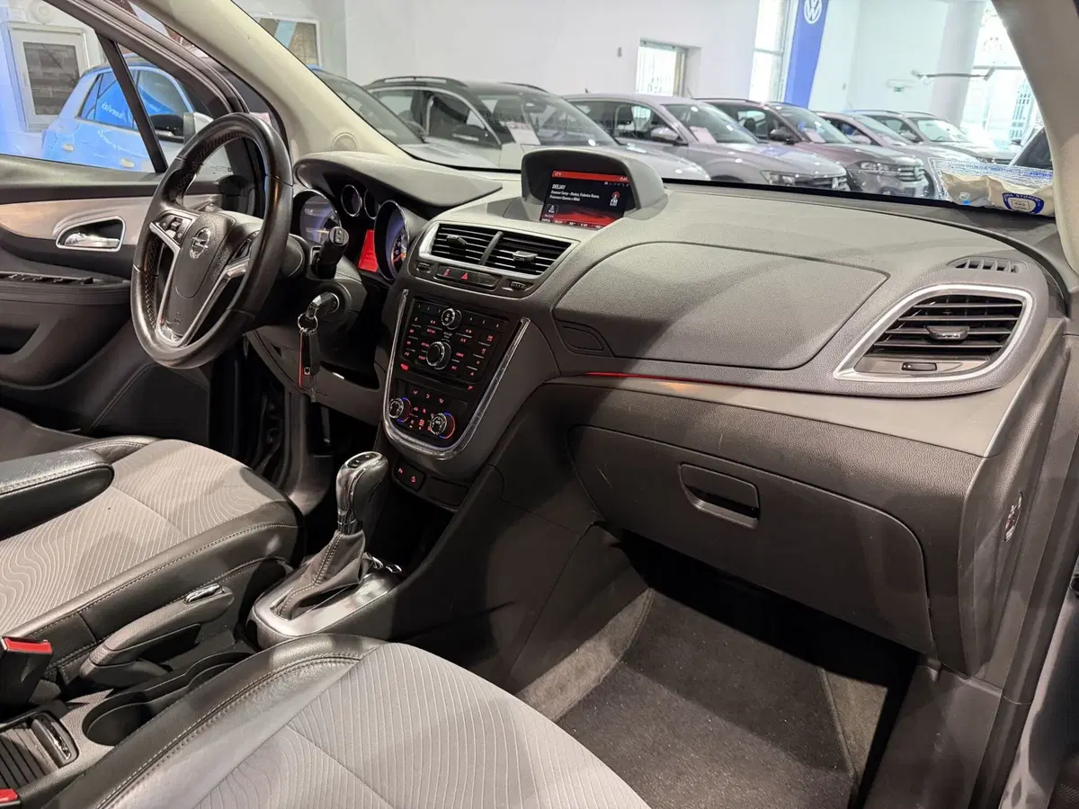 Opel Mokka usata a Genova (10)