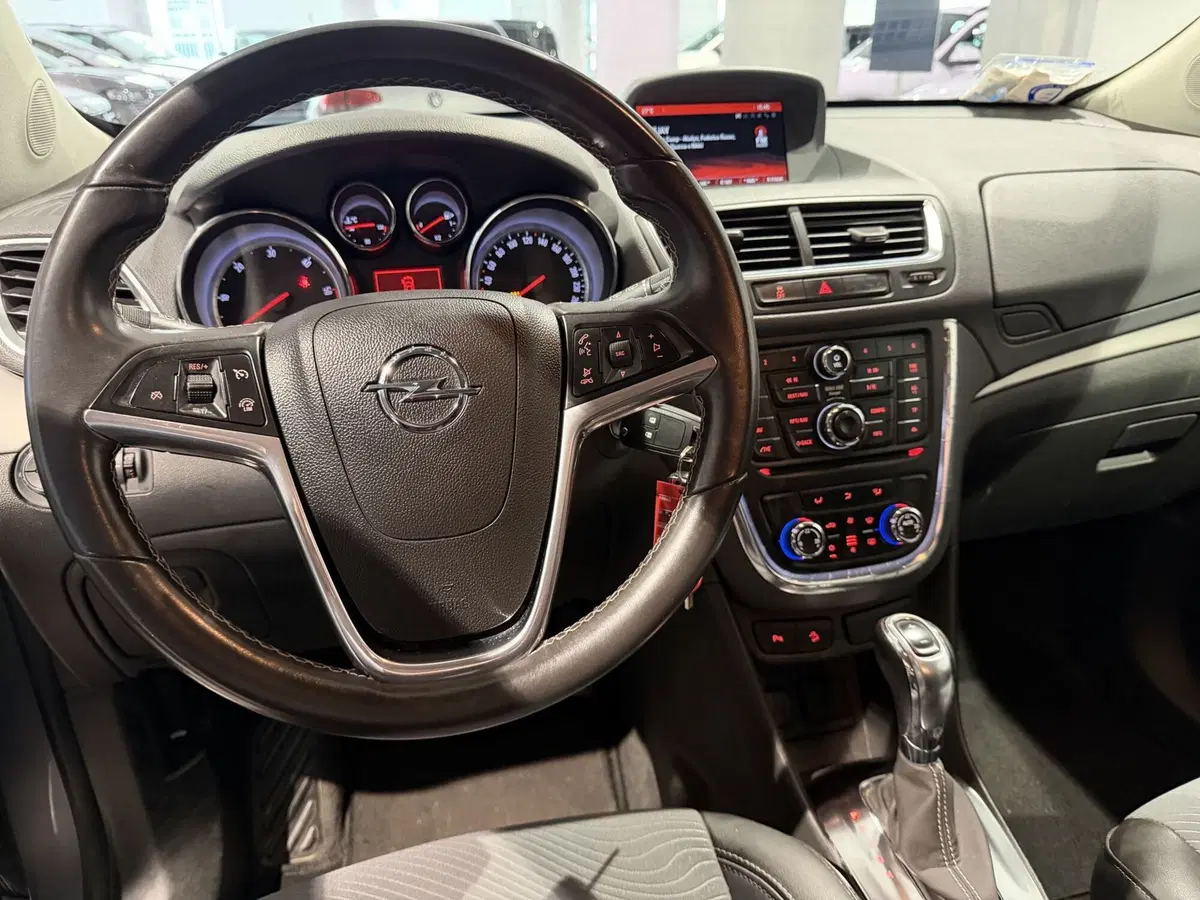 Opel Mokka usata a Genova (11)