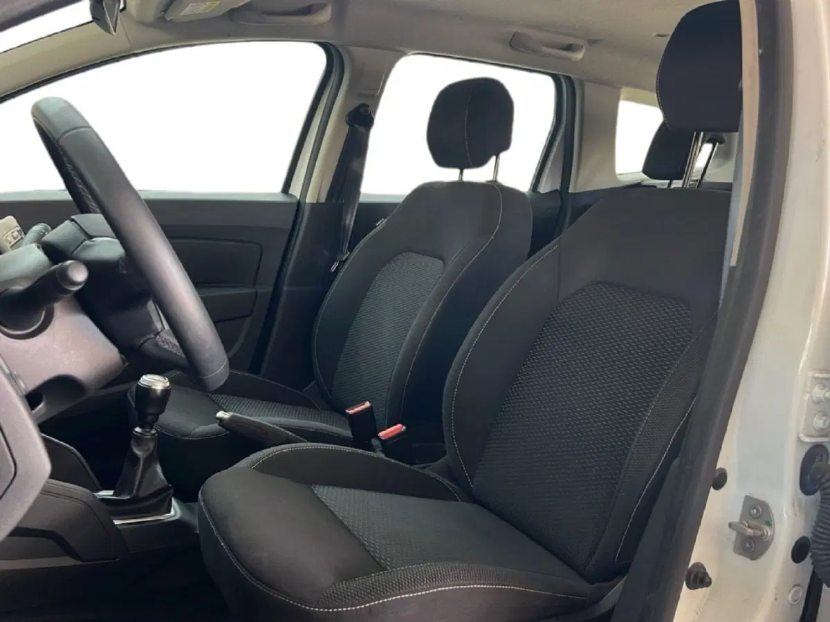 Dacia Duster usata a Roma (12)