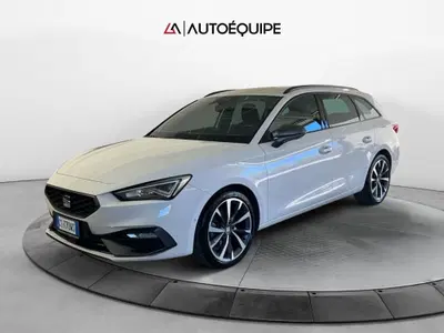 SEAT Leon ST Sportstourer 1.5 eTSI 150 CV DSG FR del 2024 usata a Roma