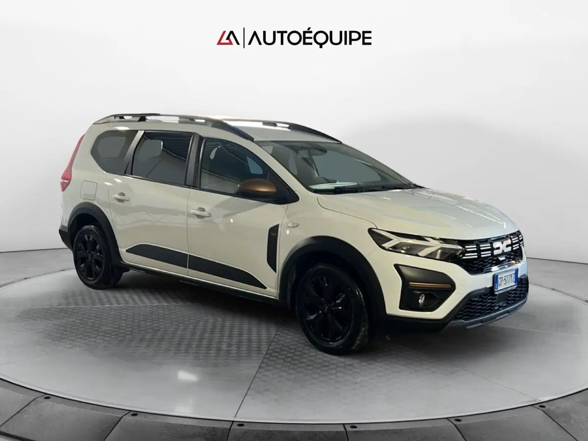 Dacia Jogger usata a Roma (7)