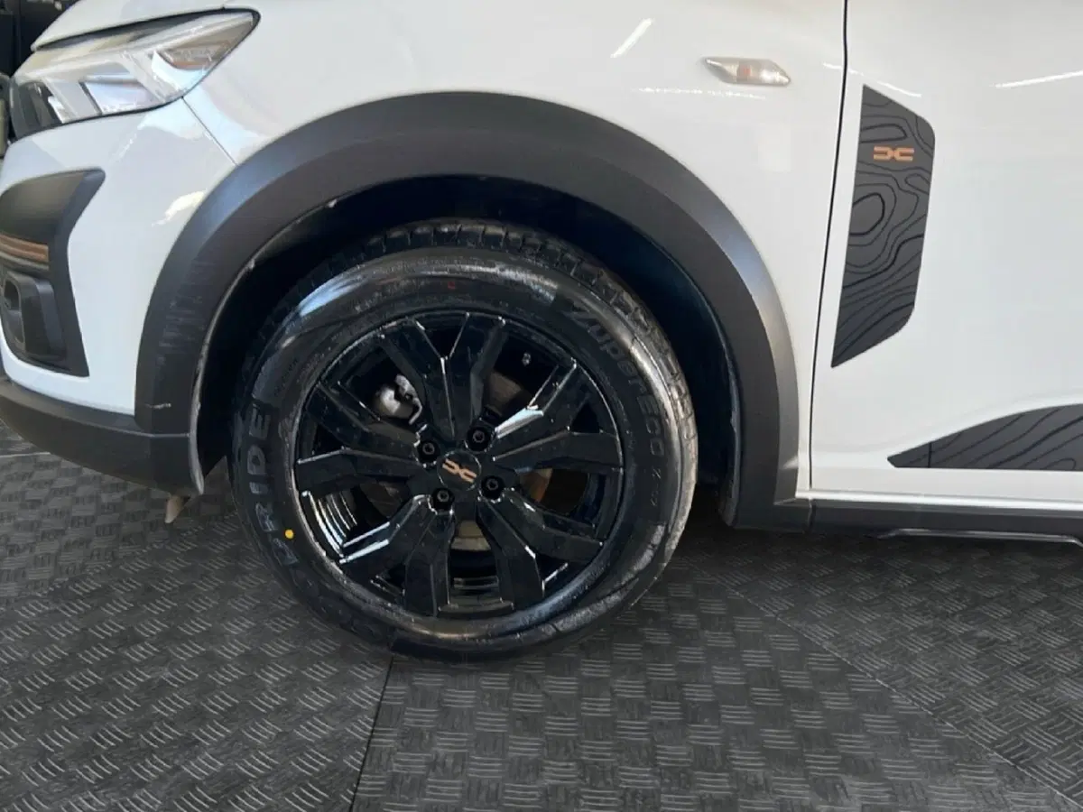 Dacia Jogger usata a Roma (9)