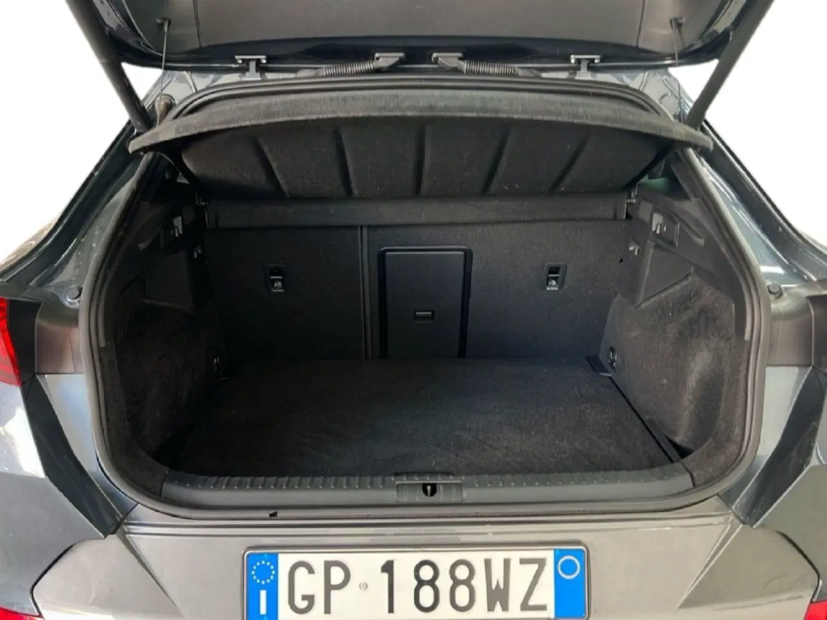 Cupra Formentor usata a Roma (10)