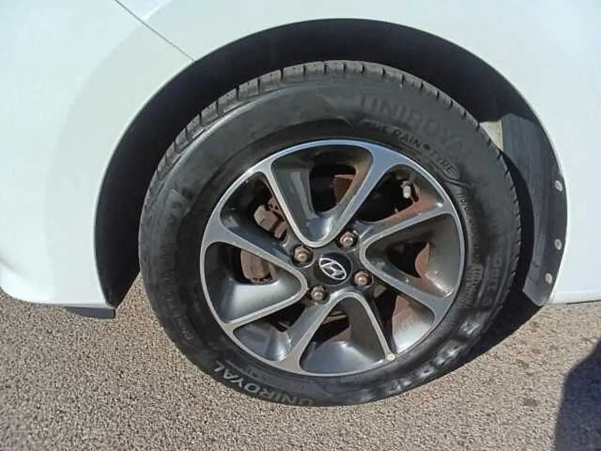 Hyundai i10 usata a Firenze (9)