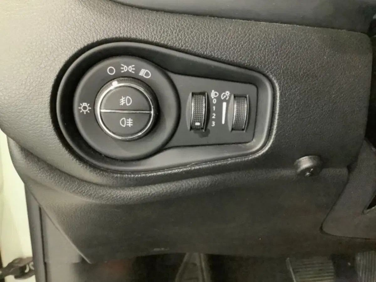 Jeep Renegade usata a Catania (18)