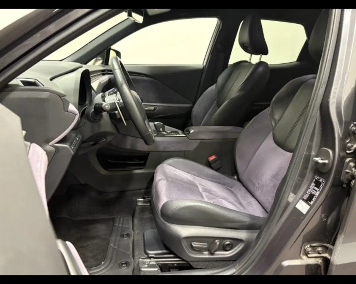Lexus LBX usata a Treviso (11)