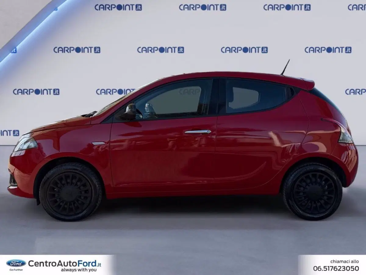 Lancia Ypsilon usata a Roma (2)