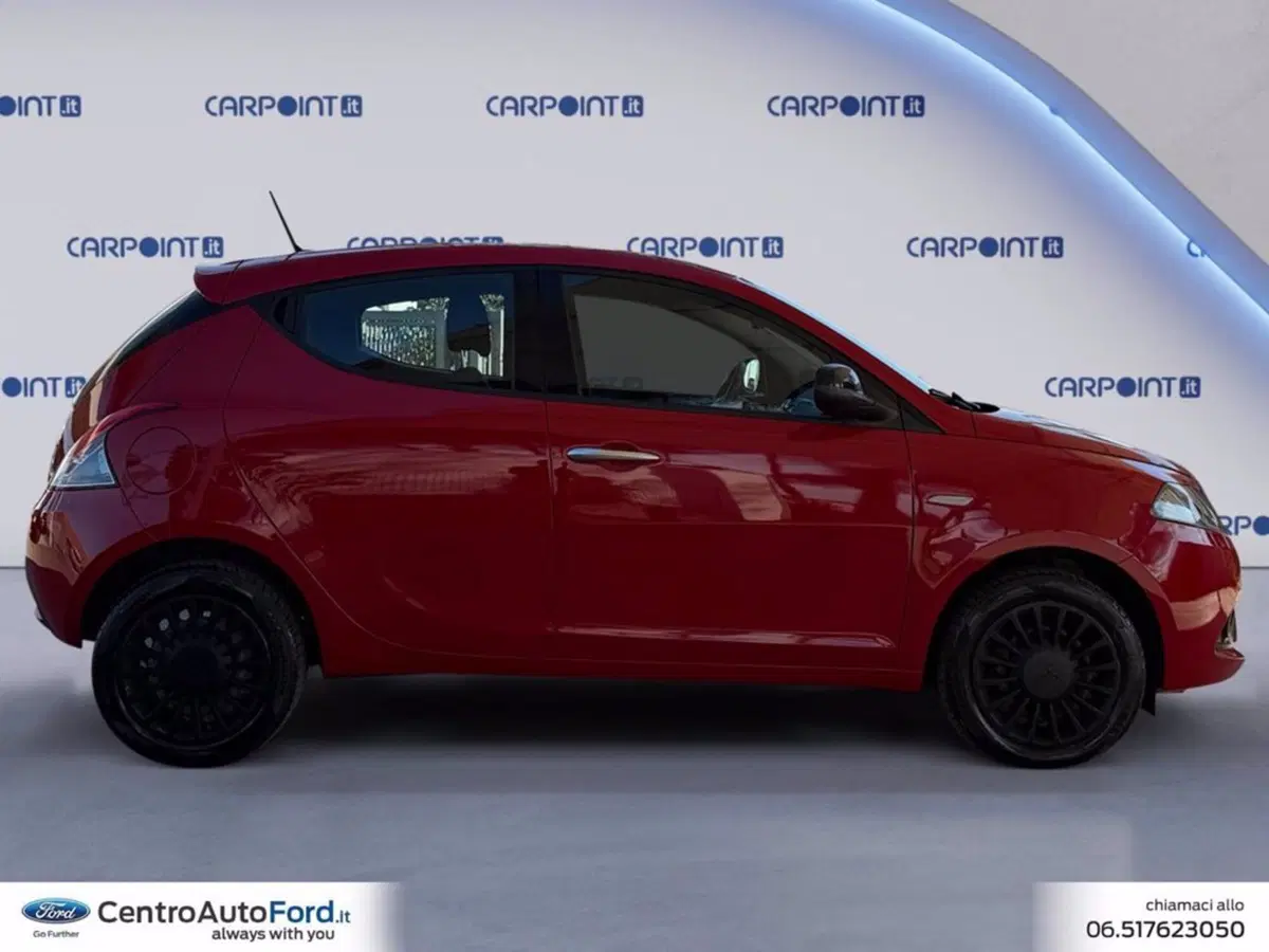 Lancia Ypsilon usata a Roma (6)
