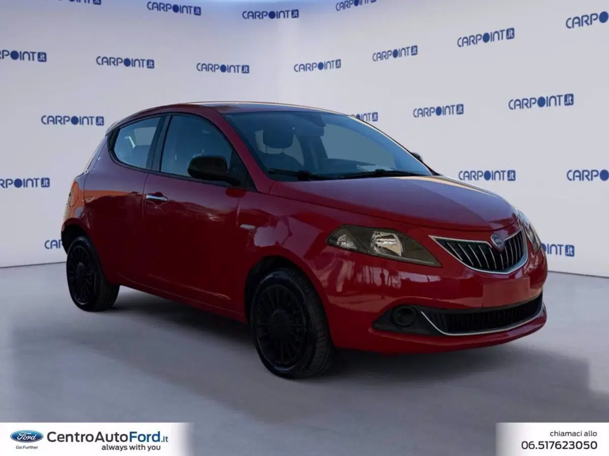 Lancia Ypsilon usata a Roma (7)