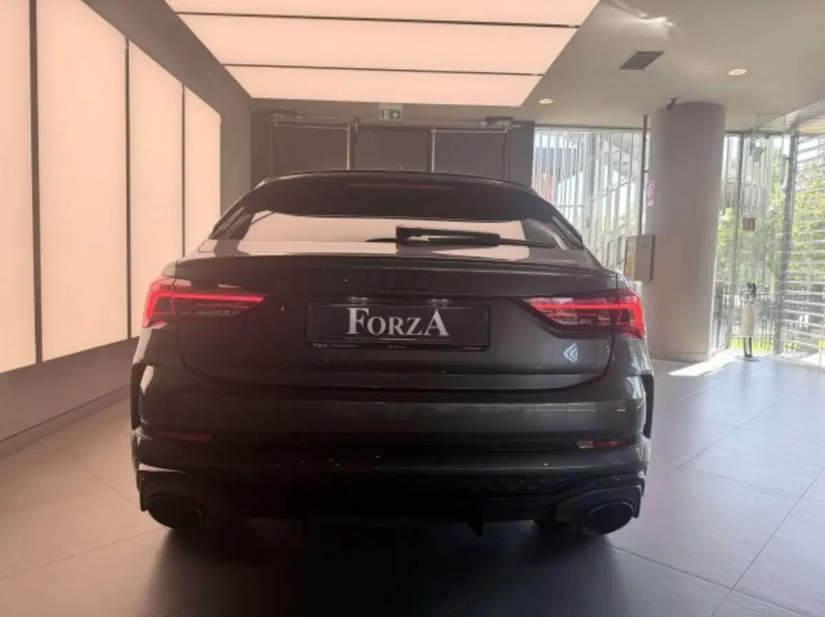 Audi RS Q3 Sportback usata a Torino (14)