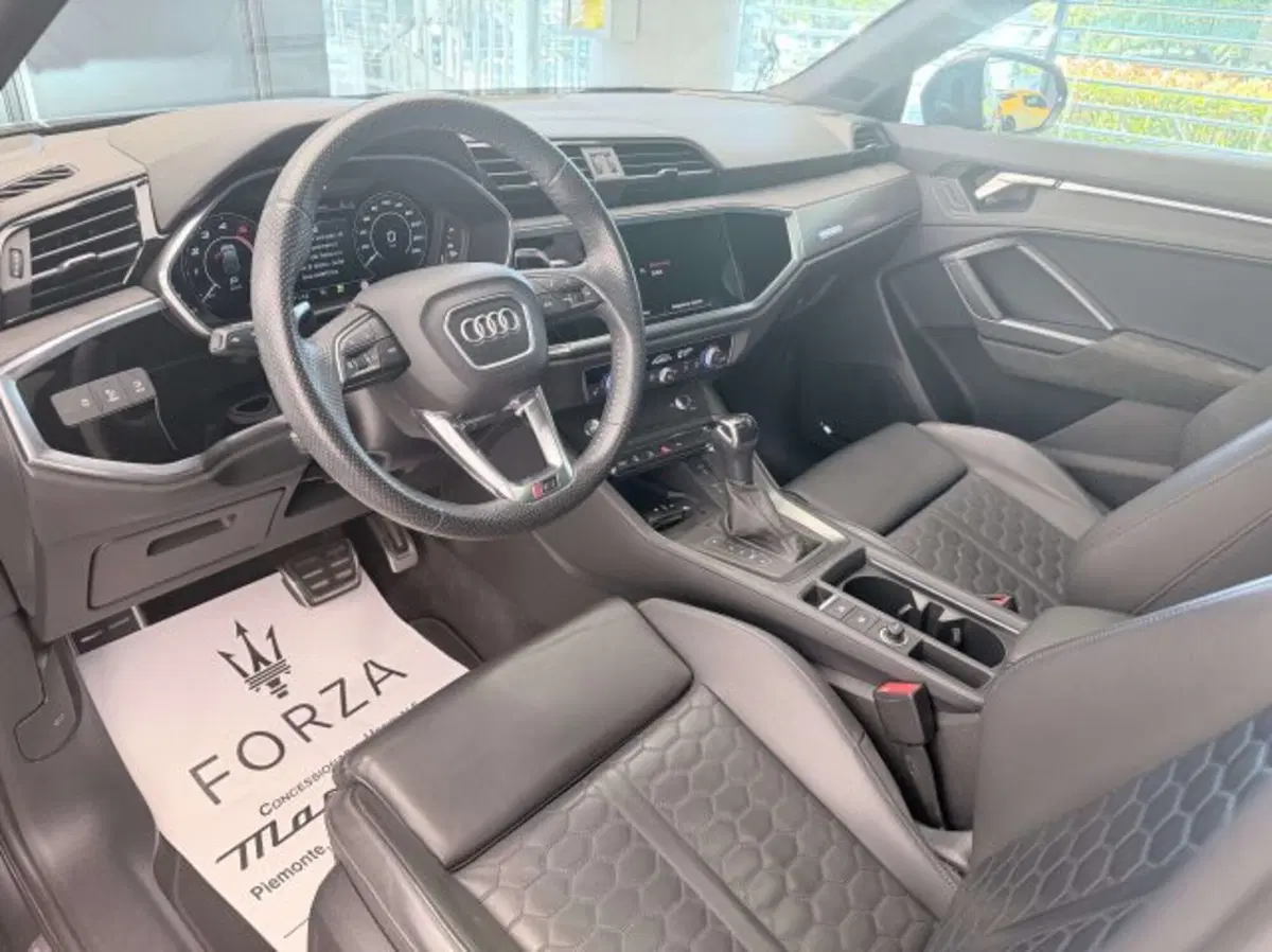 Audi RS Q3 Sportback usata a Torino (5)