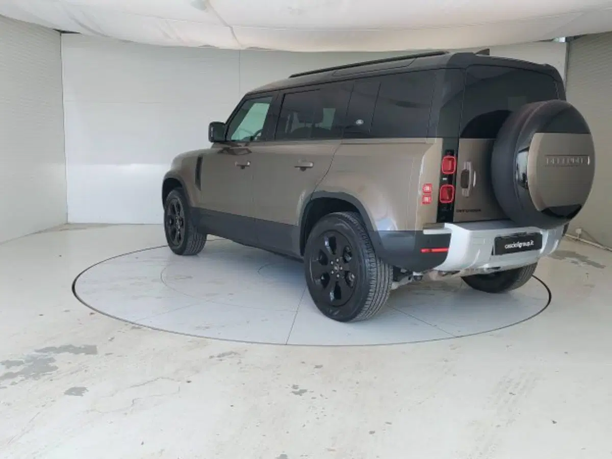 Land Rover Defender usata a Teramo (7)