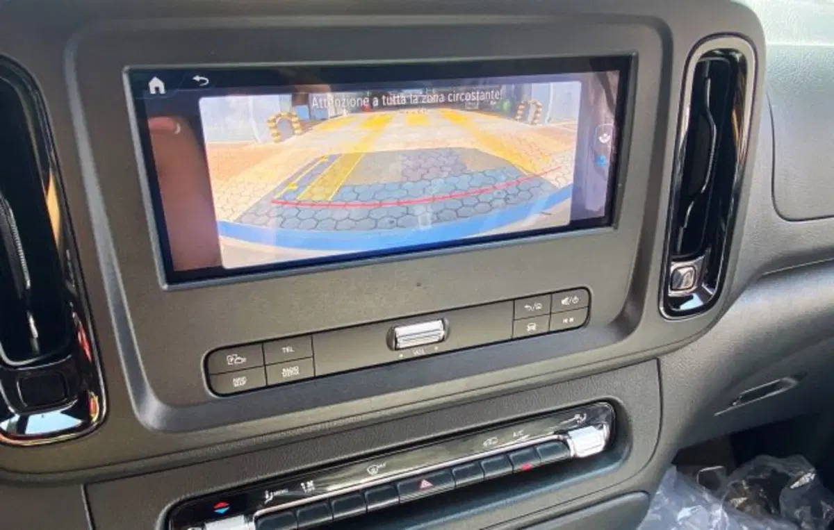 Mercedes-Benz Vito nuova a Bergamo (9)