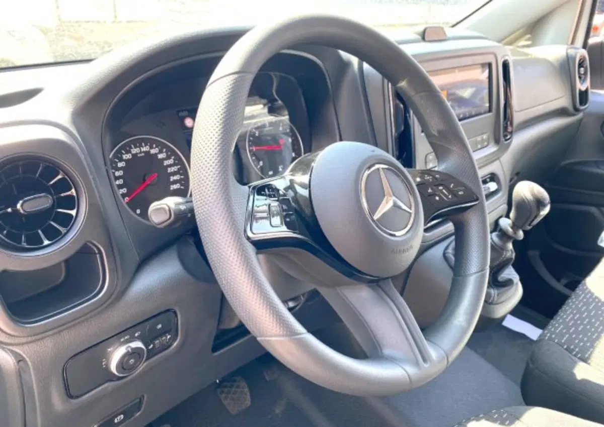 Mercedes-Benz Vito nuova a Bergamo (7)